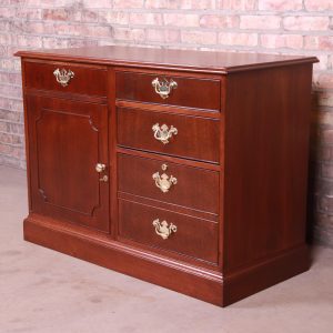 Kittinger American Chippendale Style Mahogany Credenza or Bar Cabinet, Newly Refinished