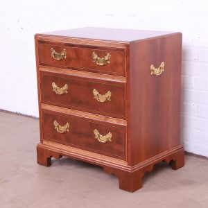 1980s Baker Furniture Georgian Mahogany and Yew Wood Commode or Bachelor Chest