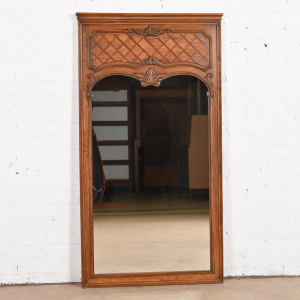 Thomasville French Provincial Louis XV Carved Walnut Wall Mirror, 1970s