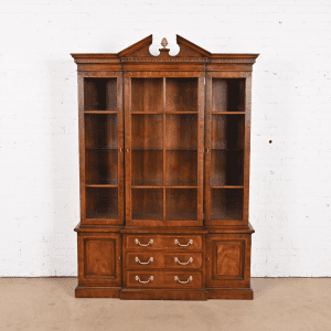 Henredon Georgian Carved Mahogany Lighted Breakfront Bookcase Cabinet
