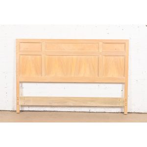 Henredon Style Mid-Century Modern Campaign White Oak and Burl Wood Queen Size Headboard, Circa 1970s