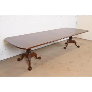 Henredon Georgian Mahogany Double Pedestal Extension Dining Table, Newly Refinished