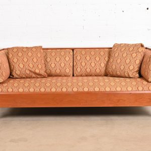 Stickley Mission Arts and Crafts Cherry Wood Spindle Settle Sofa