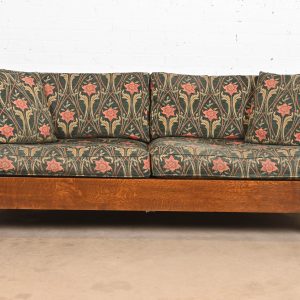 Stickley Mission Oak Arts and Crafts Settle Sofa