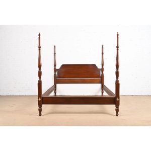Henkel Harris Georgian Carved Mahogany Queen Size Poster Bed