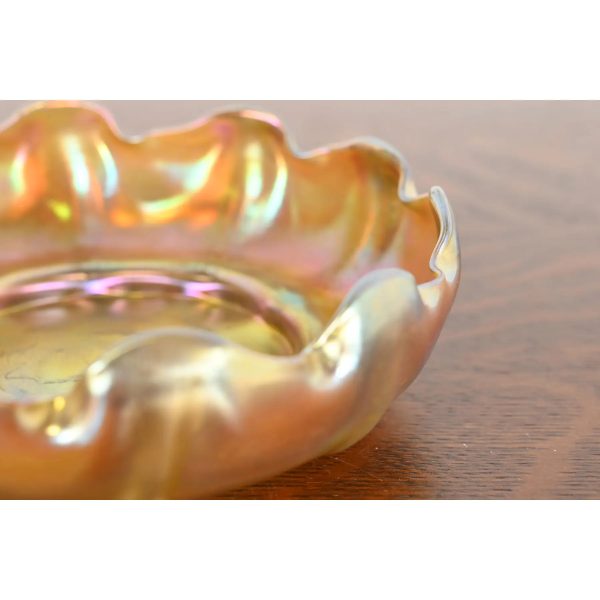 Louis Comfort Tiffany Favrile Iridescent Art Glass Scalloped Bowl - Image 6