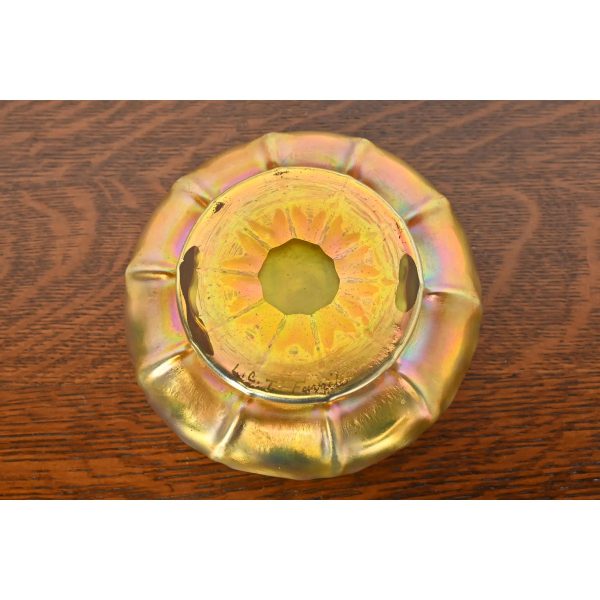 Louis Comfort Tiffany Favrile Iridescent Art Glass Scalloped Bowl - Image 7