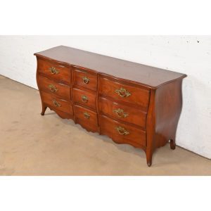 John Widdicomb French Provincial Louis XV Solid Mahogany Nine-Drawer Dresser, Circa 1940s