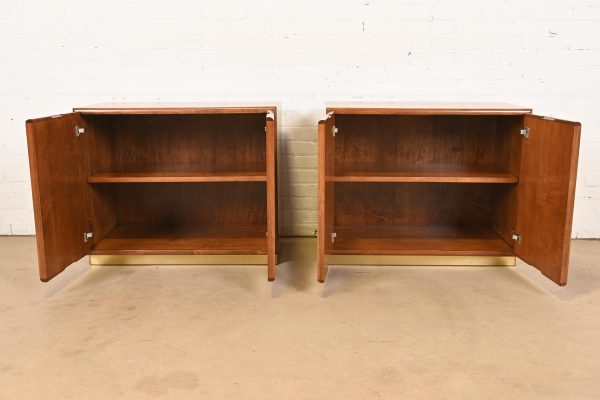 Milo Baughman for Thayer Coggin Burl Wood and Brass Bedside Chests, Newly Refinished - Image 5