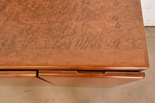 Milo Baughman for Thayer Coggin Burl Wood and Brass Bedside Chests, Newly Refinished - Image 6