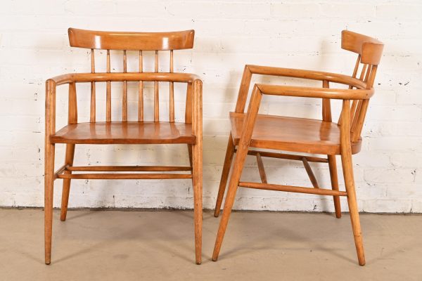 Paul McCobb Planner Group Solid Maple Spindle Back Armchairs, Pair - Image 4