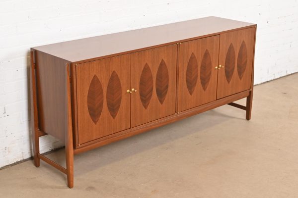 Kipp Stewart for Calvin Furniture Mid-Century Modern Walnut and Rosewood Sideboard Credenza, Newly Refinished - Image 4