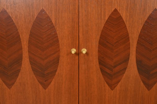 Kipp Stewart for Calvin Furniture Mid-Century Modern Walnut and Rosewood Sideboard Credenza, Newly Refinished - Image 8