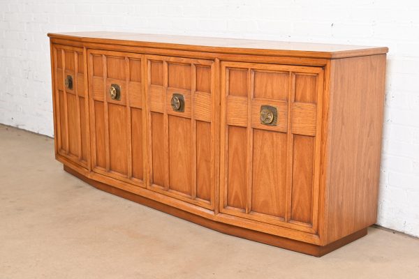 Henredon Style Mid-Century Modern Sculpted Walnut Sideboard Credenza, 1960s - Image 3