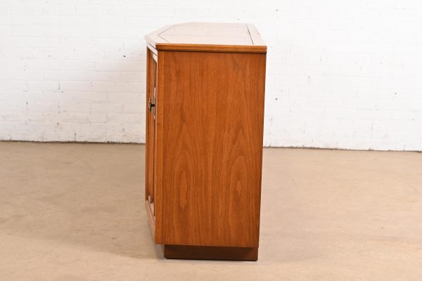 Henredon Style Mid-Century Modern Sculpted Walnut Sideboard Credenza, 1960s - Image 10