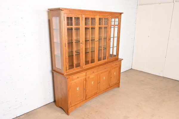 Stickley Harvey Ellis Collection Arts & Crafts Inlaid Oak Lighted Breakfront Bookcase Cabinet - Image 4