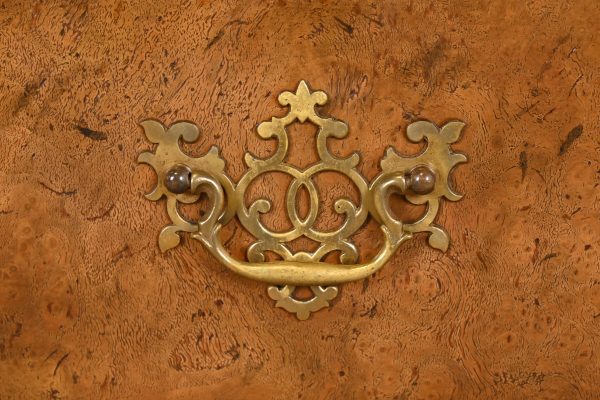 Baker Furniture Georgian Burled Walnut Dresser or Chest of Drawers - Image 7