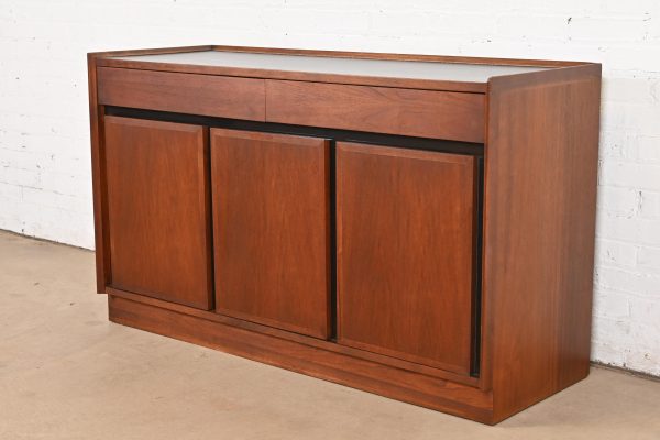 Merton Gershun for Dillingham Mid-Century Modern Walnut Sideboard or Bar Cabinet, 1960s