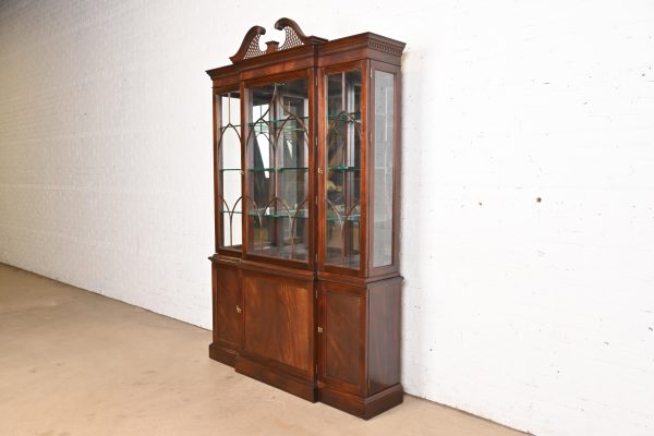 Stickley Georgian Flame Mahogany Lighted Breakfront Bookcase Cabinet - Image 3