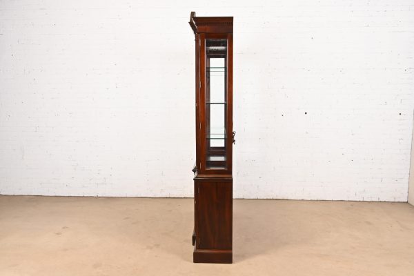 Stickley Georgian Flame Mahogany Lighted Breakfront Bookcase Cabinet - Image 10