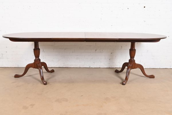 Kittinger Georgian Solid Mahogany Double Pedestal Extension Dining Table, Newly Refinished - Image 2