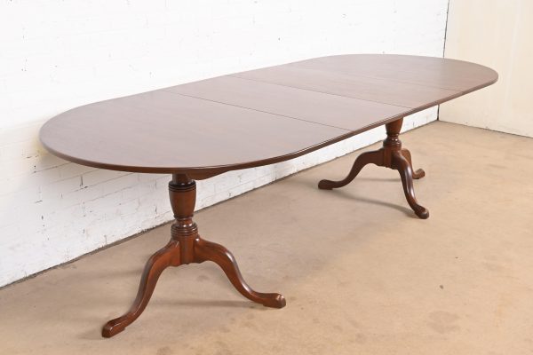 Kittinger Georgian Solid Mahogany Double Pedestal Extension Dining Table, Newly Refinished - Image 3