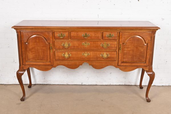 Henredon Queen Anne Solid Cherry Wood Sideboard Credenza - Image 2
