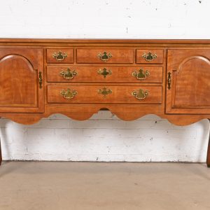 Henredon Queen Anne Solid Cherry Wood Sideboard Credenza