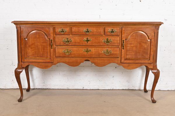 Henredon Queen Anne Solid Cherry Wood Sideboard Credenza