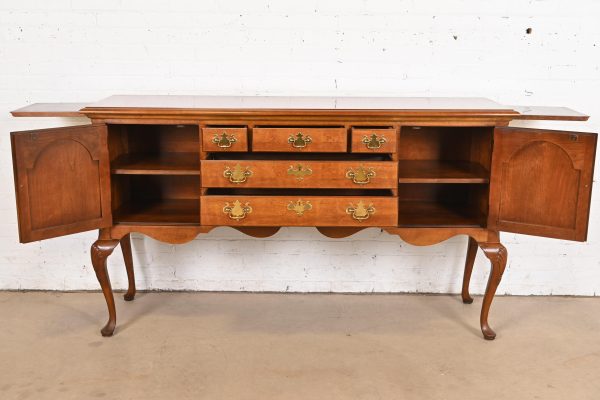 Henredon Queen Anne Solid Cherry Wood Sideboard Credenza - Image 5