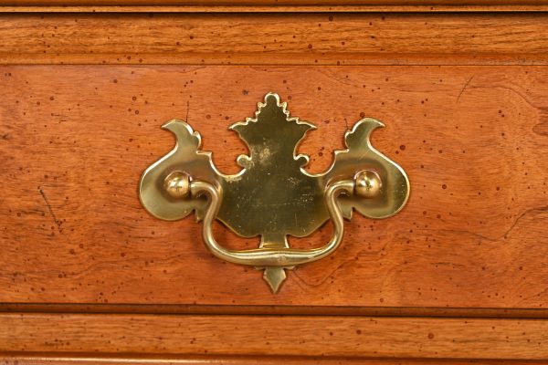 Henredon Queen Anne Solid Cherry Wood Sideboard Credenza - Image 8