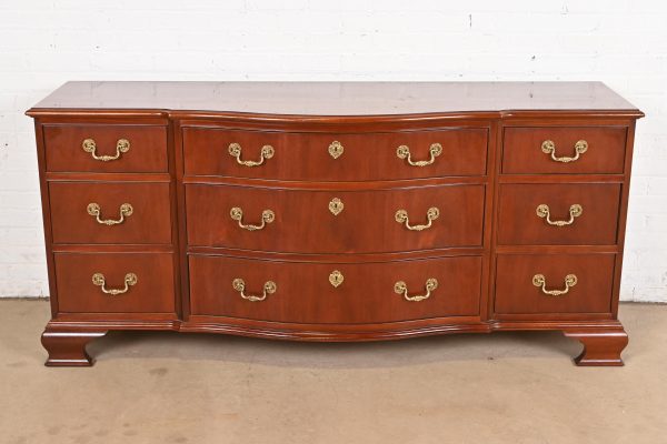 Baker Furniture Georgian Mahogany Bow Front Dresser or Credenza - Image 2