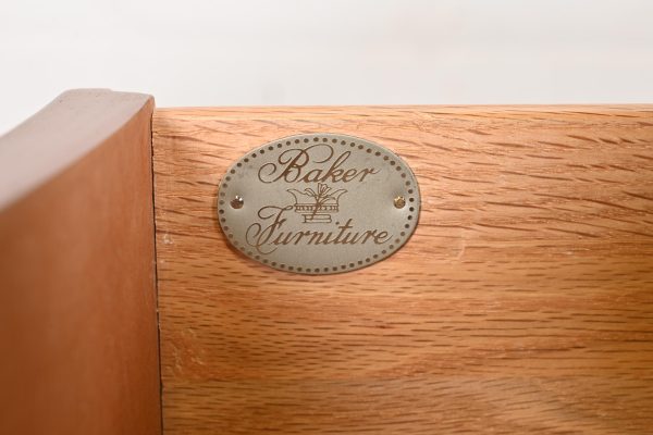 Baker Furniture Georgian Mahogany Bow Front Dresser or Credenza - Image 8