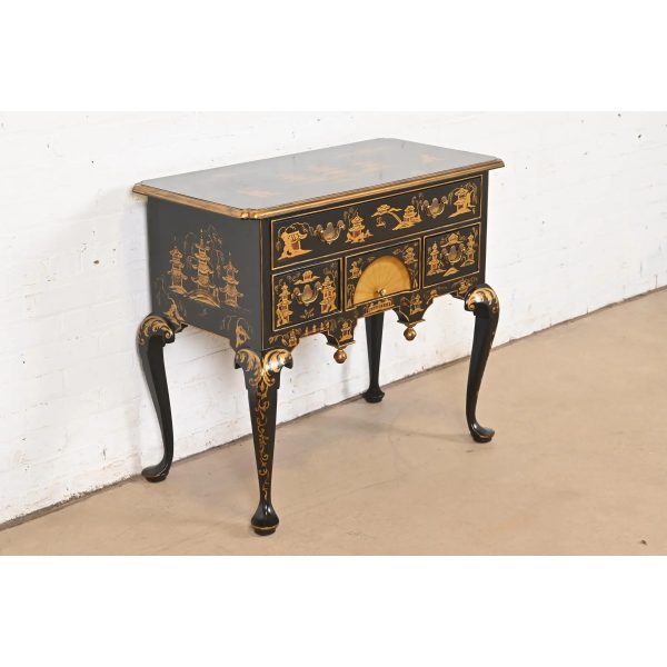 Baker Furniture Style Queen Anne Chinoiserie Hand Painted Black Lacquered and Gold Gilt Dressing Table or Entry Table - Image 4