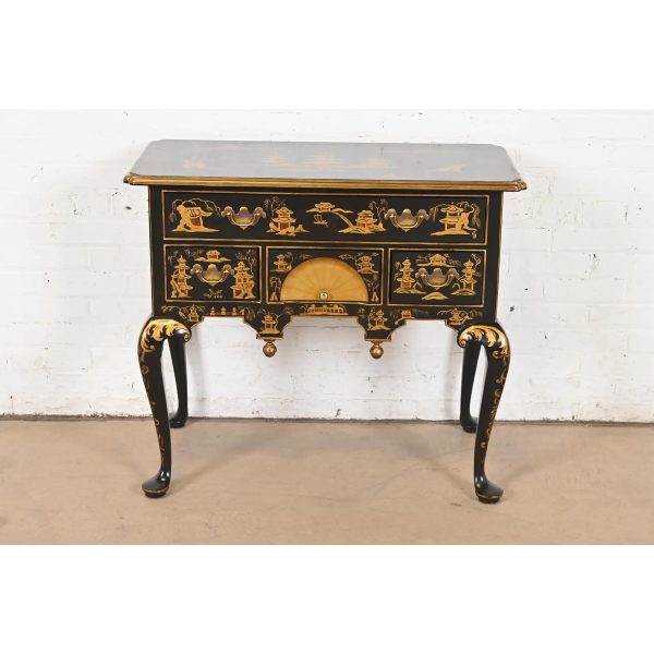 Baker Furniture Style Queen Anne Chinoiserie Hand Painted Black Lacquered and Gold Gilt Dressing Table or Entry Table - Image 3