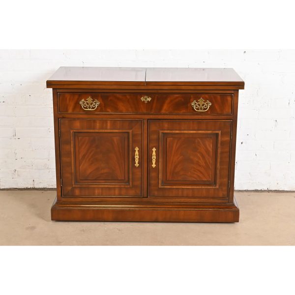 Drexel Heritage Georgian Flame Mahogany Flip Top Server or Bar Cabinet - Image 2
