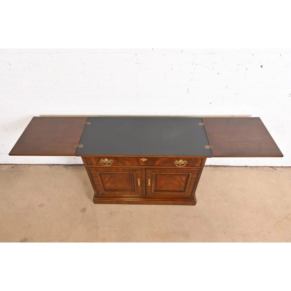 Drexel Heritage Georgian Flame Mahogany Flip Top Server or Bar Cabinet - Image 9