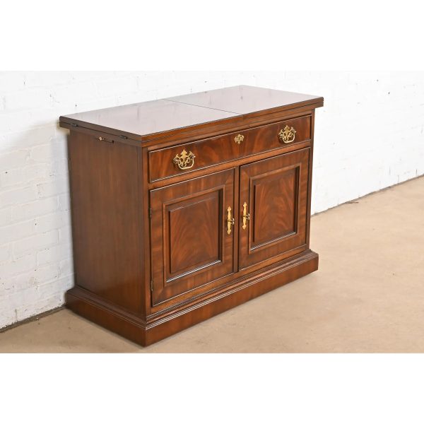 Drexel Heritage Georgian Flame Mahogany Flip Top Server or Bar Cabinet - Image 4