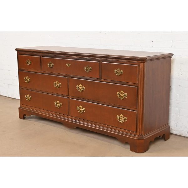 Drexel Heritage Georgian Mahogany Seven-Drawer Dresser, Newly Refinished - Image 3