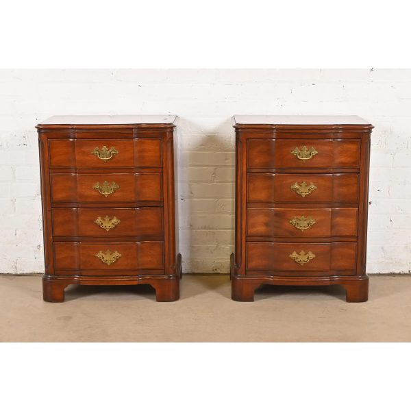 John Widdicomb Georgian Solid Mahogany Four-Drawer Bedside Chests, Circa 1940s