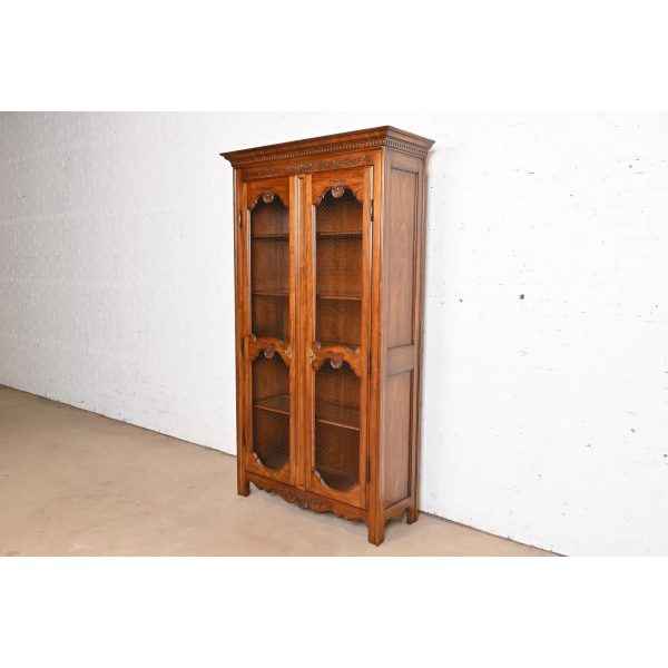 Kindel Furniture French Provincial Louis XV Carved Cherry Wood Lighted Bibliotheque Bookcase Cabinet - Image 3
