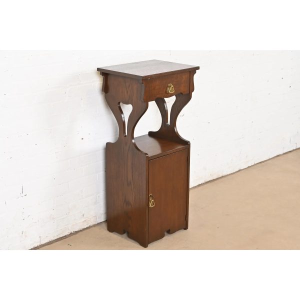 Stickley Brothers Style Antique Mission Oak Arts & Crafts Cellarette or Smoker Stand, Circa 1910