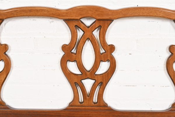 Henredon Chippendale Carved Mahogany Queen Size Headboard - Image 5