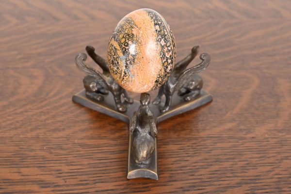 Art Deco Leopard Skin Jasper Egg on Bronze Base With Griffins - Image 5