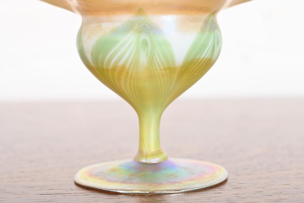 Louis Comfort Tiffany Favrile Iridescent Art Glass Pulled Feather Footed Bowl or Compote Dish - Image 5