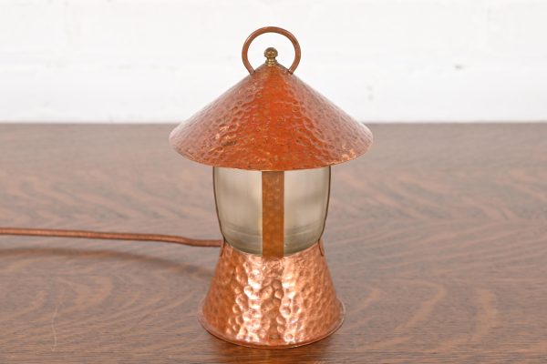 Roycroft Style Antique Arts & Crafts Hammered Copper Desk Lamp, 1930s - Image 2