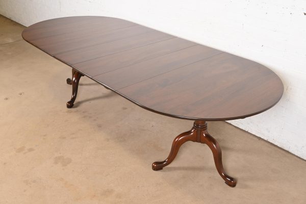 Henkel Harris Georgian Solid Mahogany Double Pedestal Extension Dining Table, Newly Refinished - Image 3
