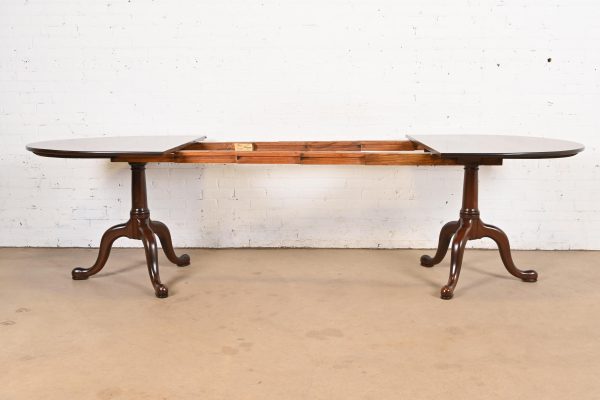 Henkel Harris Georgian Solid Mahogany Double Pedestal Extension Dining Table, Newly Refinished - Image 6