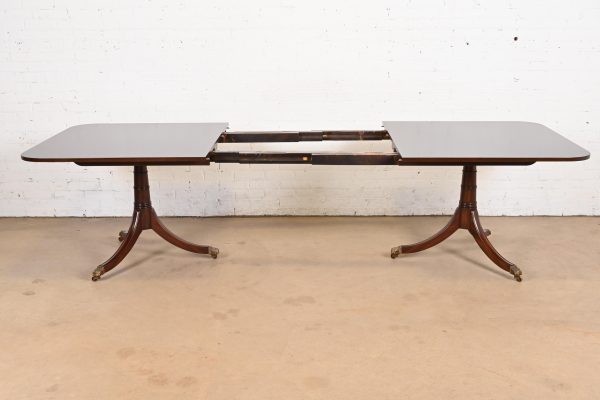 Kittinger Georgian Banded Mahogany Double Pedestal Extension Dining Table, Newly Refinished - Image 6