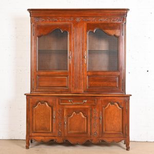 Baker Furniture French Provincial Louis XV Carved Cherry Wood Lighted Breakfront Bookcase Cabinet